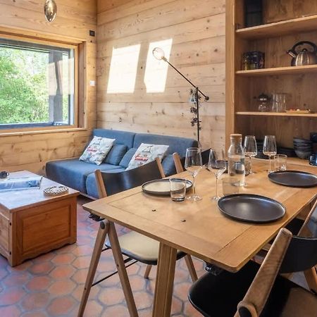Chalet Racar Pour 4 Personnes, Centre Ville Et Vue Sur La Montagne Chamonix Exterior photo