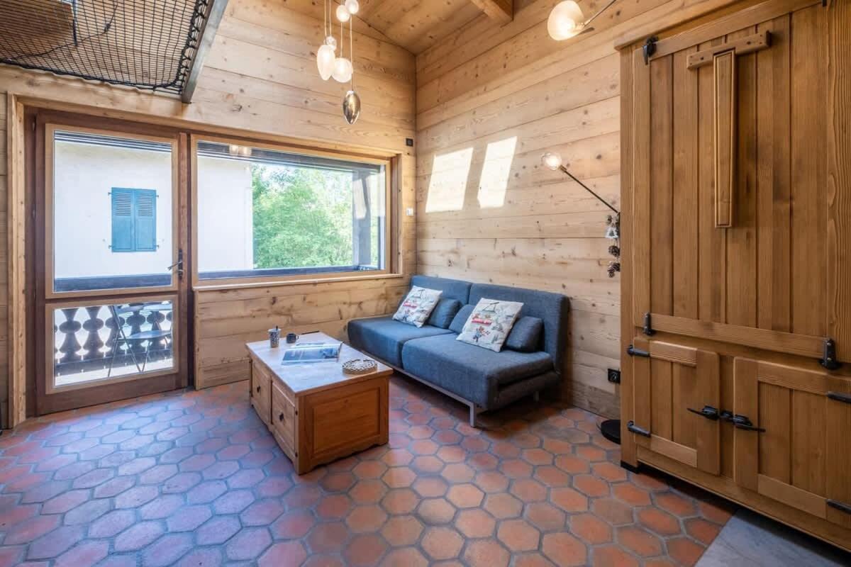 Chalet Racar Pour 4 Personnes, Centre Ville Et Vue Sur La Montagne Chamonix Exterior photo